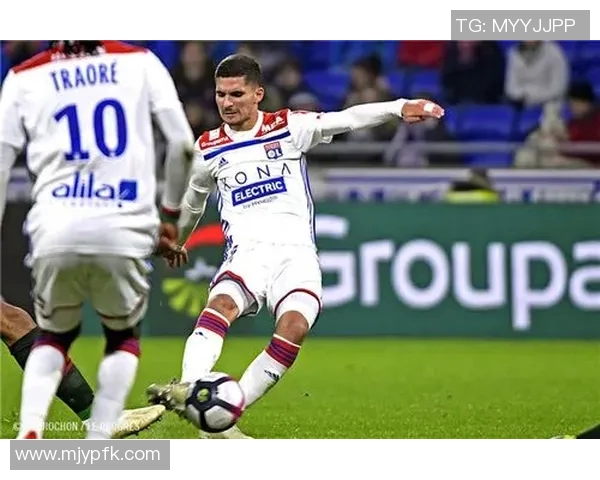 里昂与亚眠实力对比分析揭示双方在联赛中的竞争态势与发展潜力