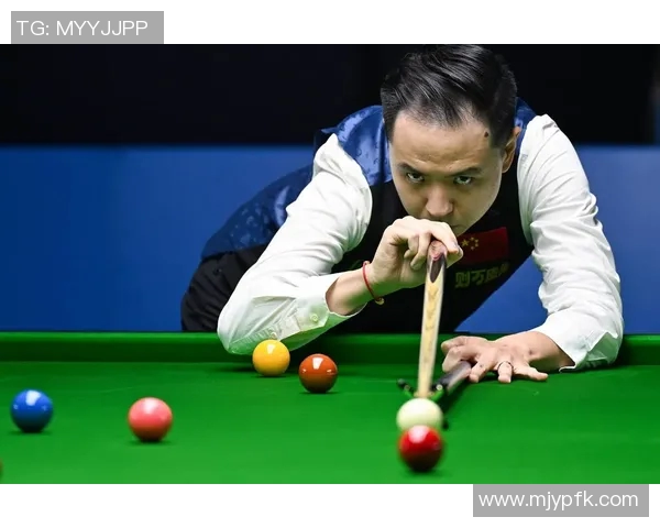 汤姆福德与肖国栋的时尚较量谁将赢得设计界的巅峰荣耀