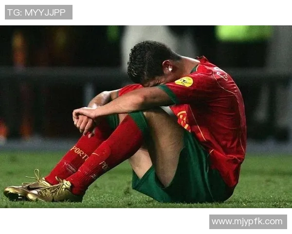 欧洲杯奖杯的辉煌历史与传奇故事揭秘 欧洲杯奖杯的辉煌历史与传奇故事揭秘